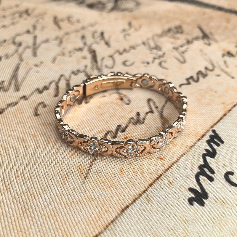 MONIQUE™ - Elegant Magnetic Copper Bangle